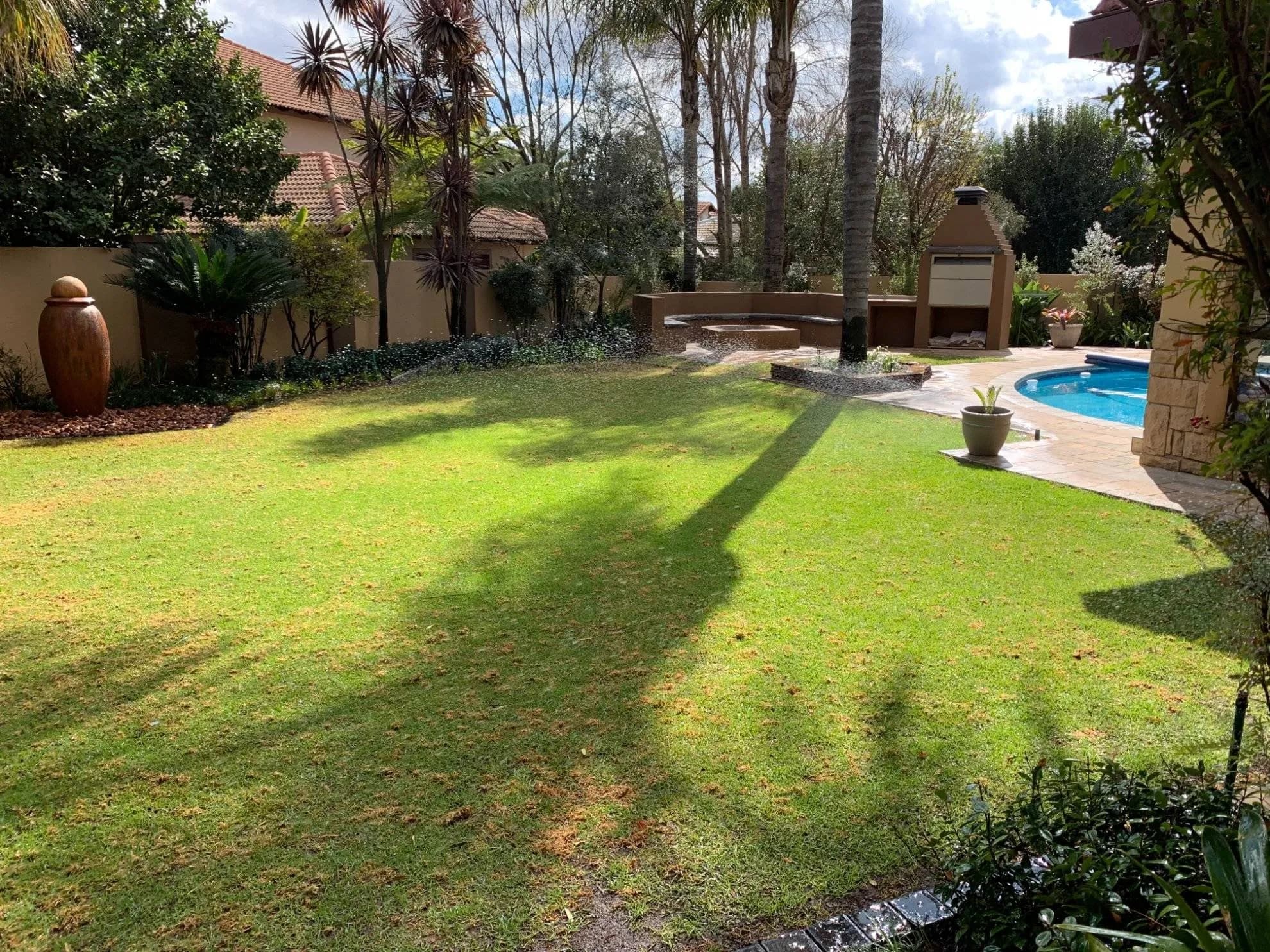 Swimming Pool Landscaping in Pretoria East — photograph 8 of 10