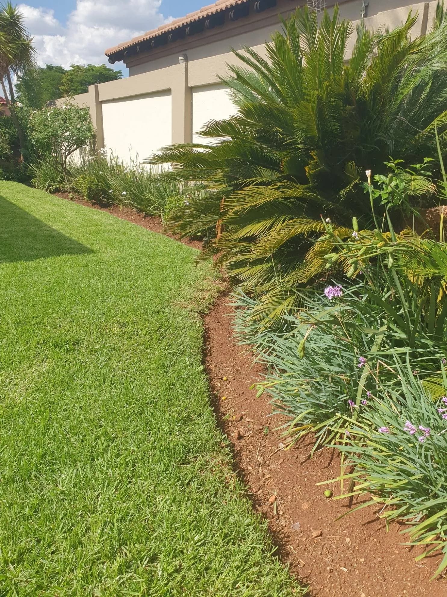 Midstream Estate Garden Service in Midstream — photograph 6 of 8
